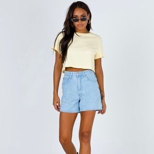 Soft yellow Polly tee
